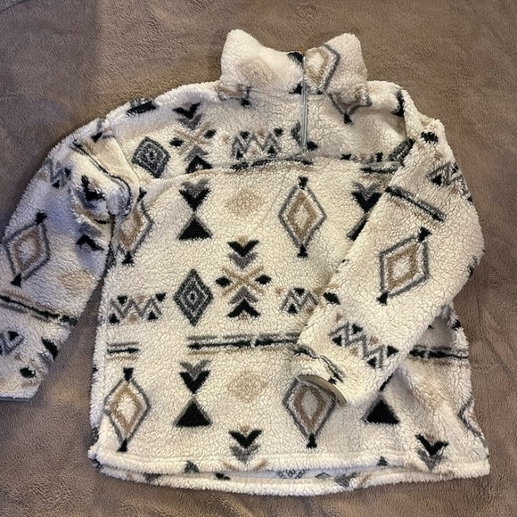 Warm & Cozy Sherpa - Picture 1 of 2